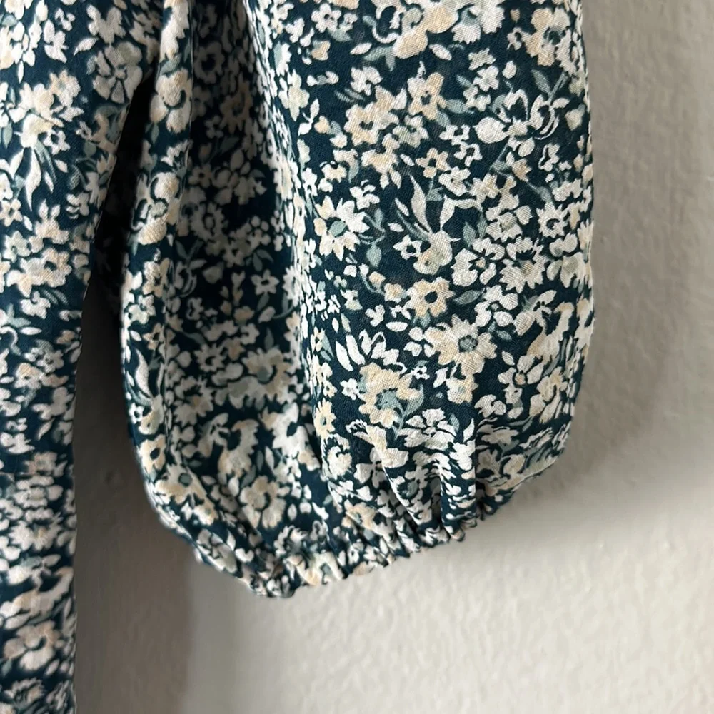 Abercrombie & Fitch Puff Sleeve Floral Top